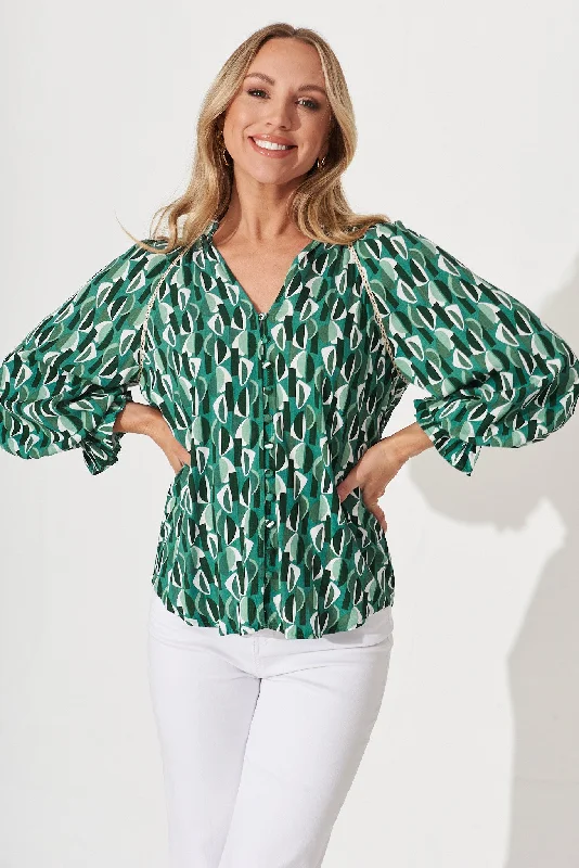 Chariot Shirt In Green Leaf Print